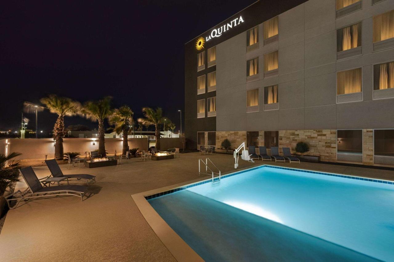 La Quinta & By Wyndham Hotel 2*